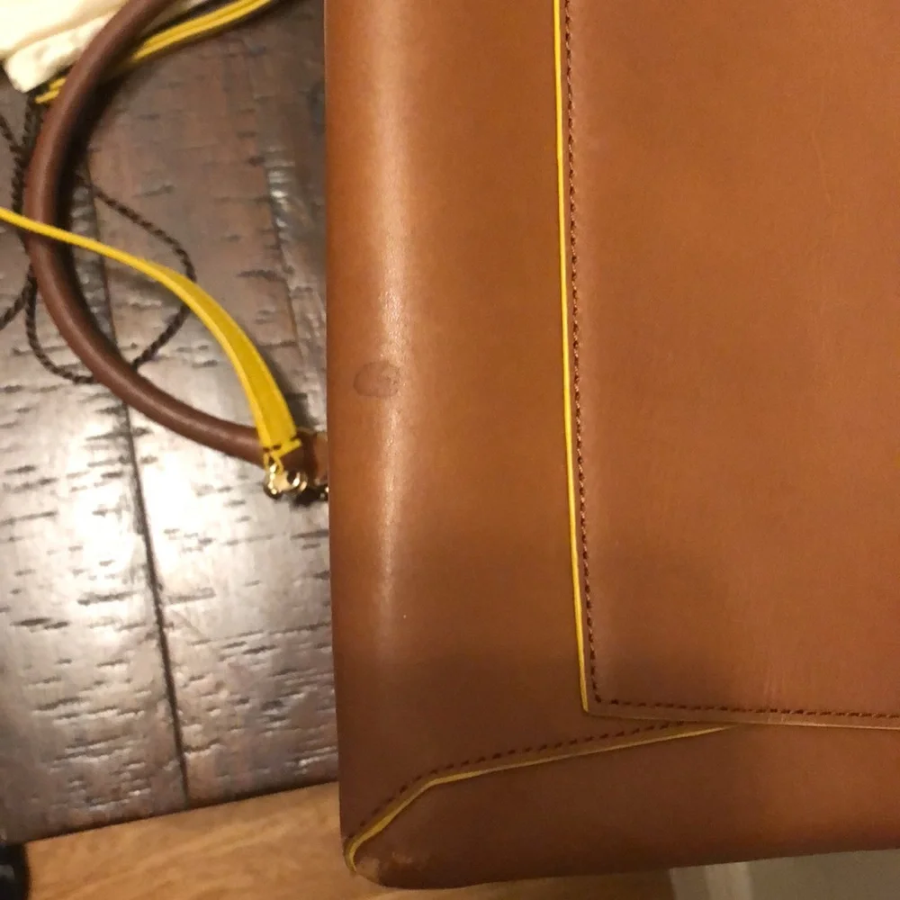 Authentic Tan leather Coach Borough bag crossbody/shoulder bag - Picture 12 of 13